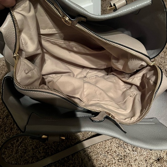 Purse - Picture 2 of 3